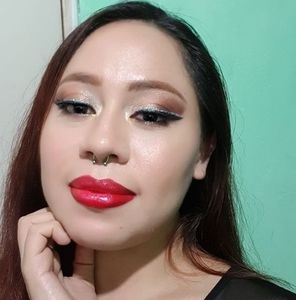 Meet your Posher, Vanessa lucia